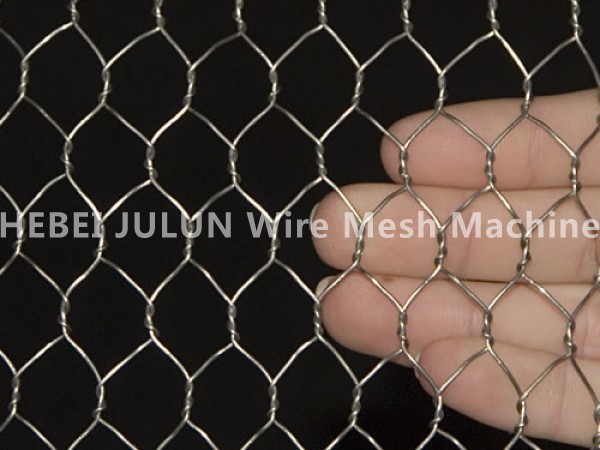 Automatic (reverse twist) Hexagonal Wire Netting making machine